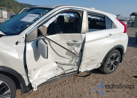 2020 Mitsubishi Eclipse Cross Se/Sel z USA, uszkodzony, nr VIN JA4AT5AA2LZ005825